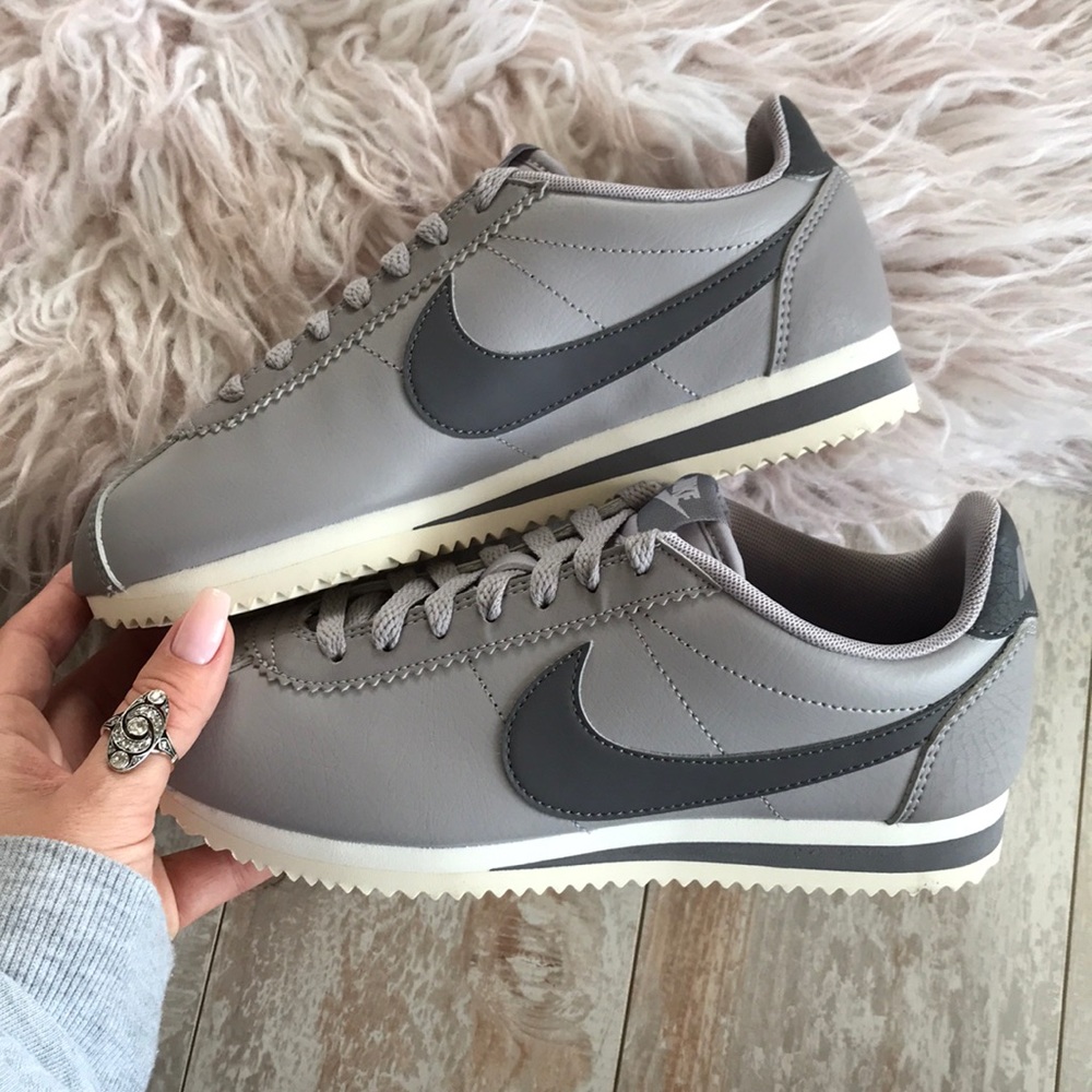 NWT🐺Nike Cortez Leather - Picture 4 of 7